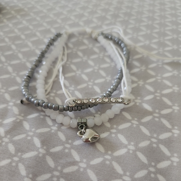 Bracelet Jewelry bundle 9 Bracelets - Picture 8 of 10